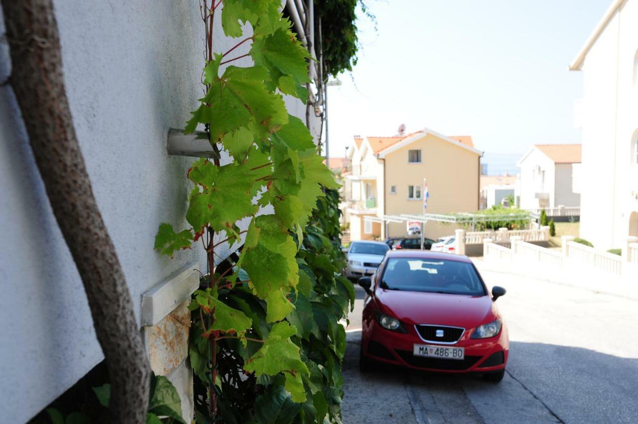 Milic Apartments Makarska Eksteriør billede