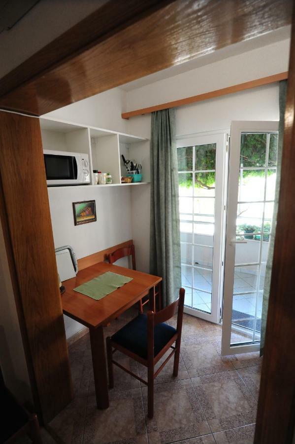 Milic Apartments Makarska Eksteriør billede