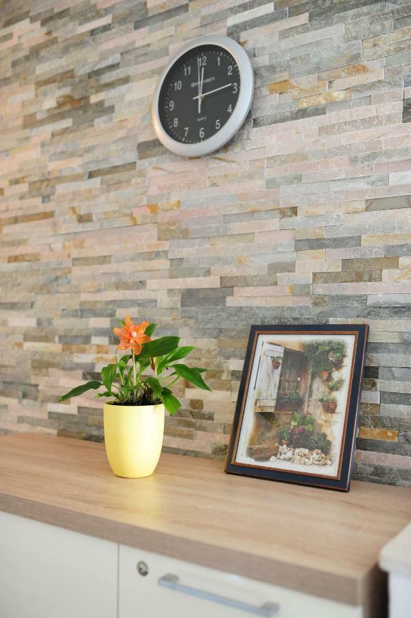 Milic Apartments Makarska Eksteriør billede