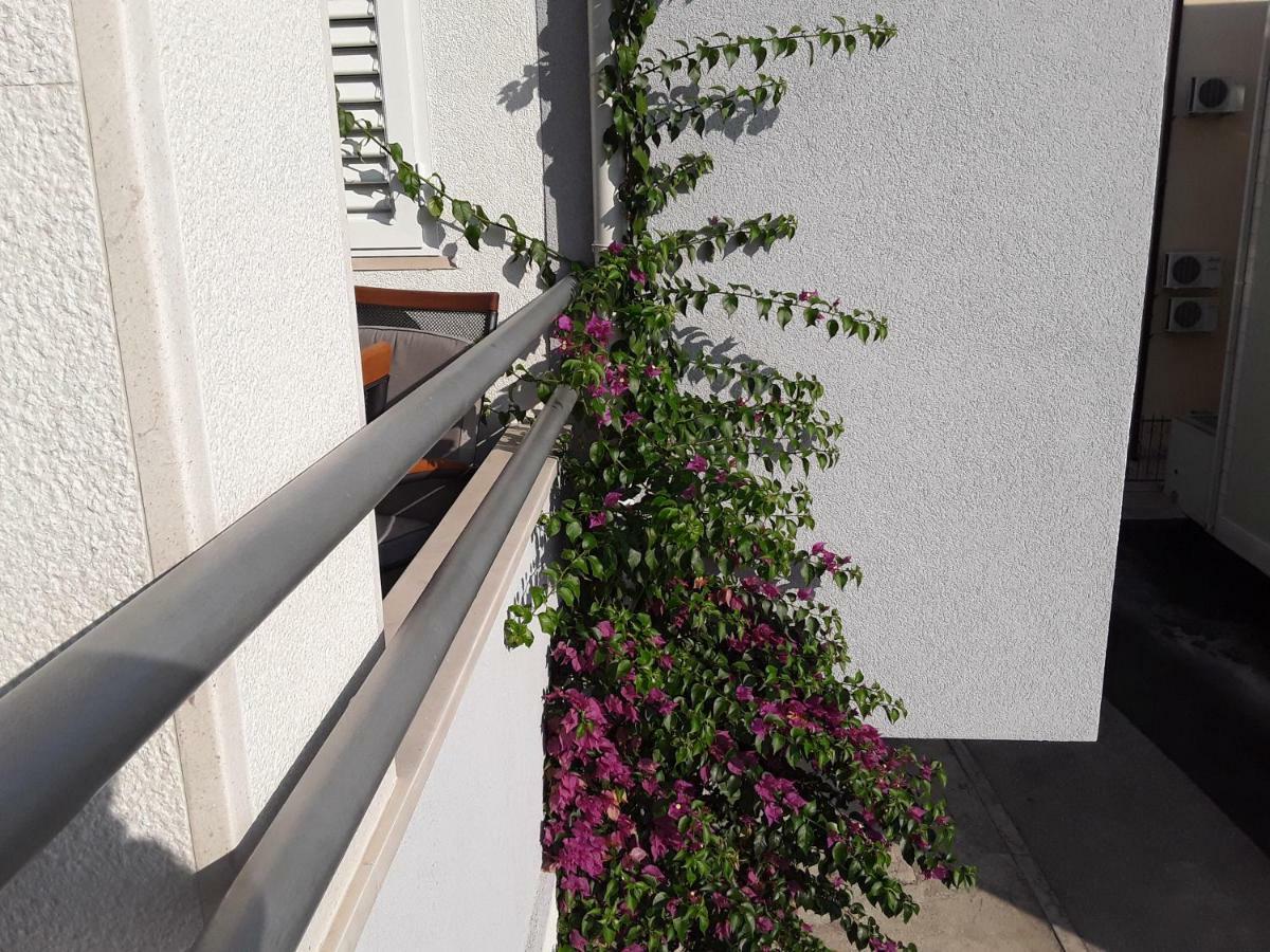 Milic Apartments Makarska Eksteriør billede