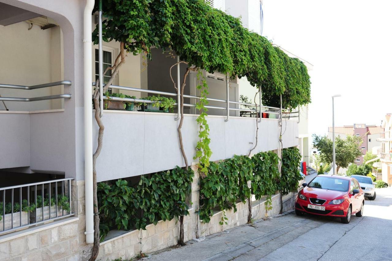 Milic Apartments Makarska Eksteriør billede