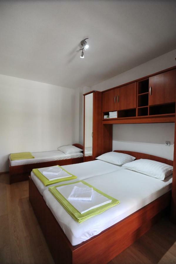 Milic Apartments Makarska Eksteriør billede